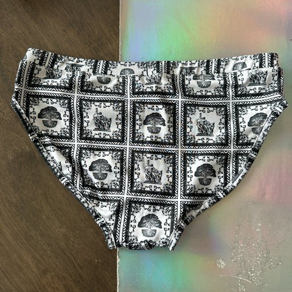 Mens ASOS Tile Print Swim Briefs size Large - Picture 3 of 3